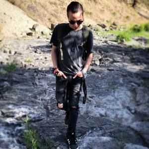 Meet your Posher, Wade